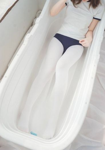 女大学生的沙龙室主演_国产剧全集在线观看